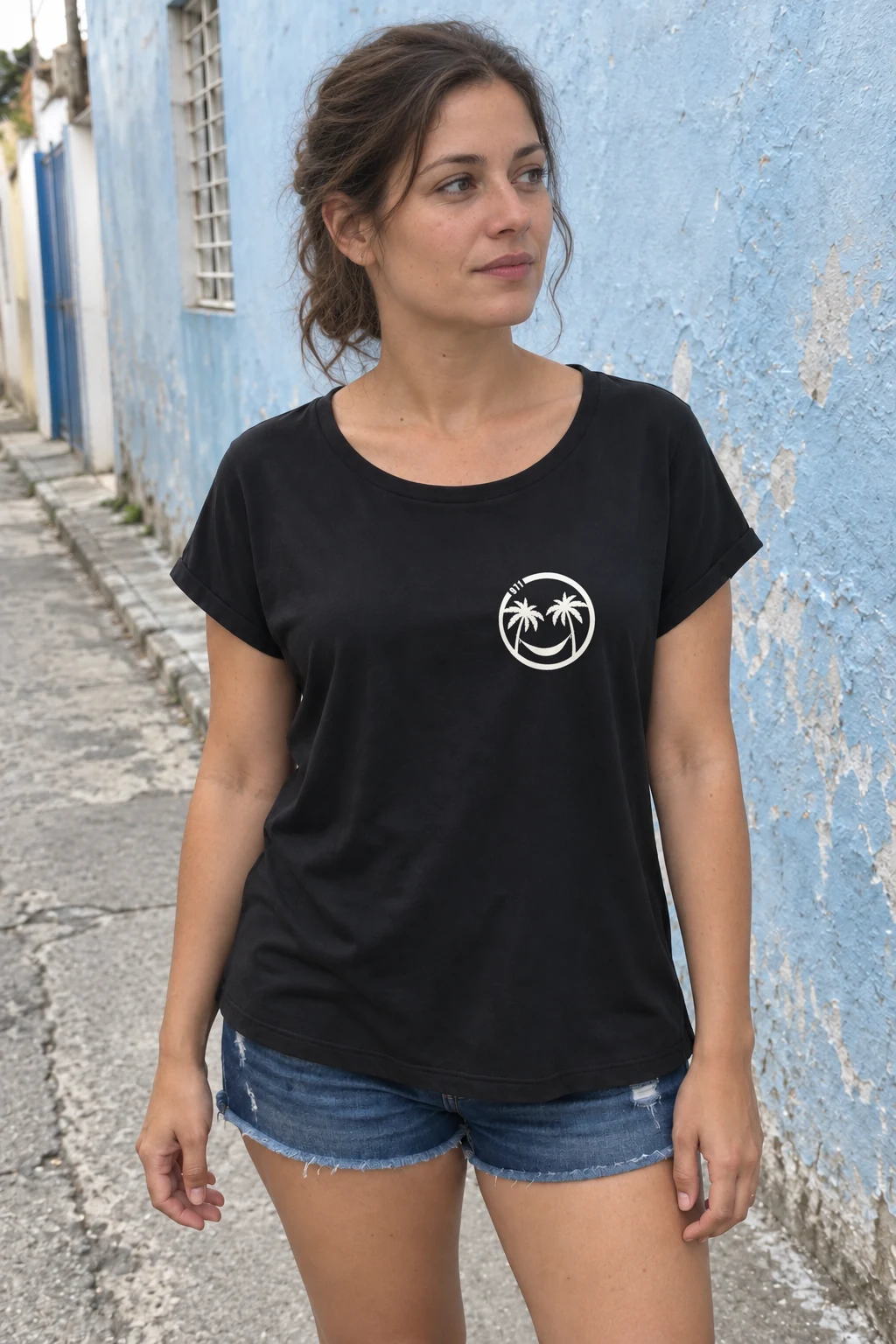 T-shirt rouloté, coupe loose porté : Noir · Smiley 971 · Blanc