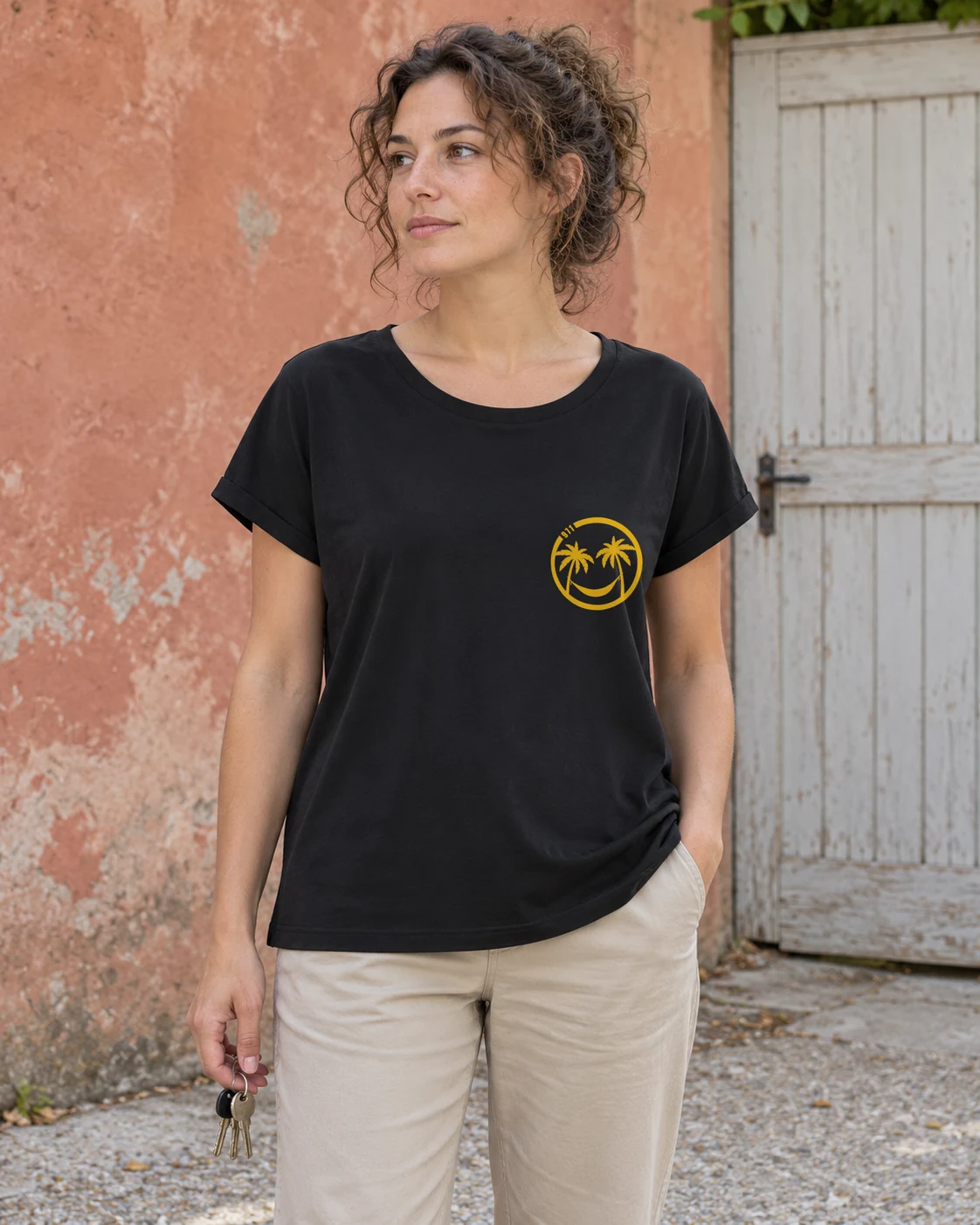 T-shirt rouloté, coupe loose porté : Noir · Smiley 971 · Jaune moutarde