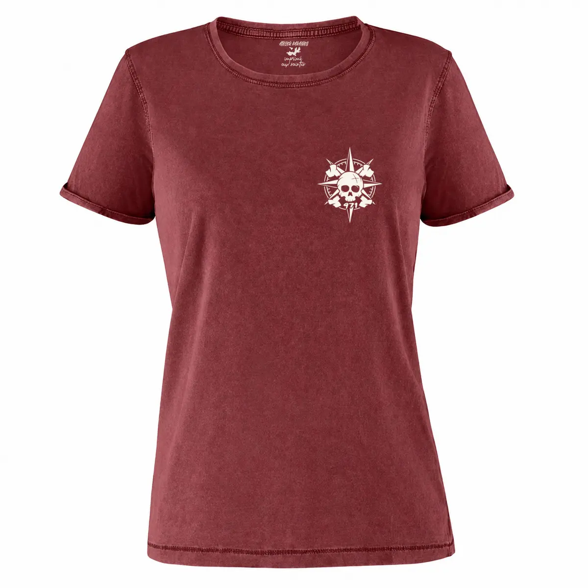 T-shirt vieilli femme rouge grenat délavé avec une boussole pirate 971 ornée d’un crâne imprimé en blanc côté cœur